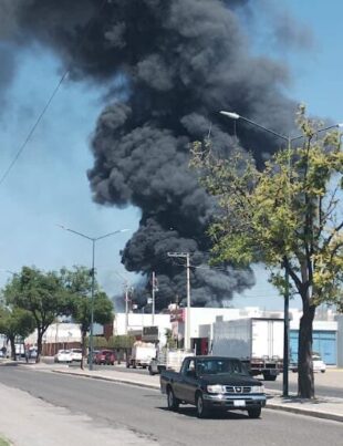 Incendio en fábrica